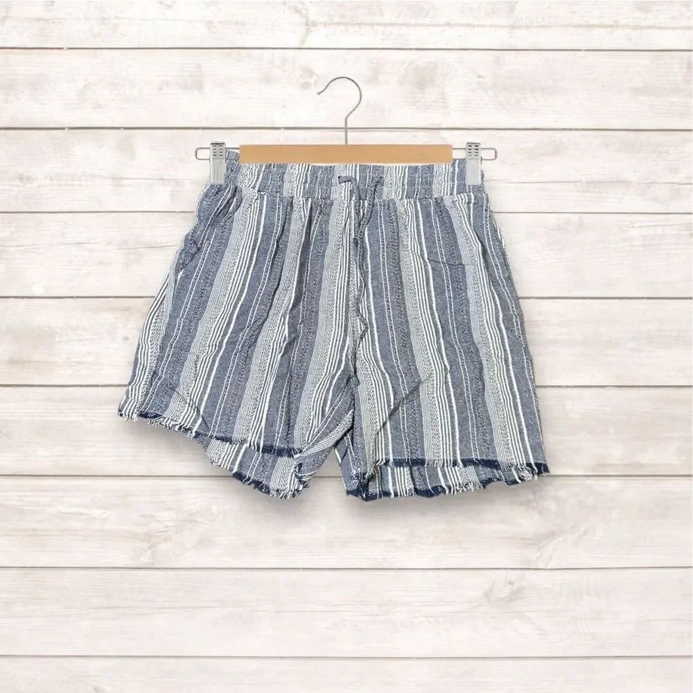 Royalty for me woman’s linen lounge shorts with frayed hem